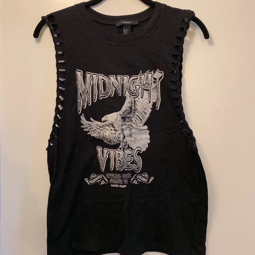 Black graphic muscle tee